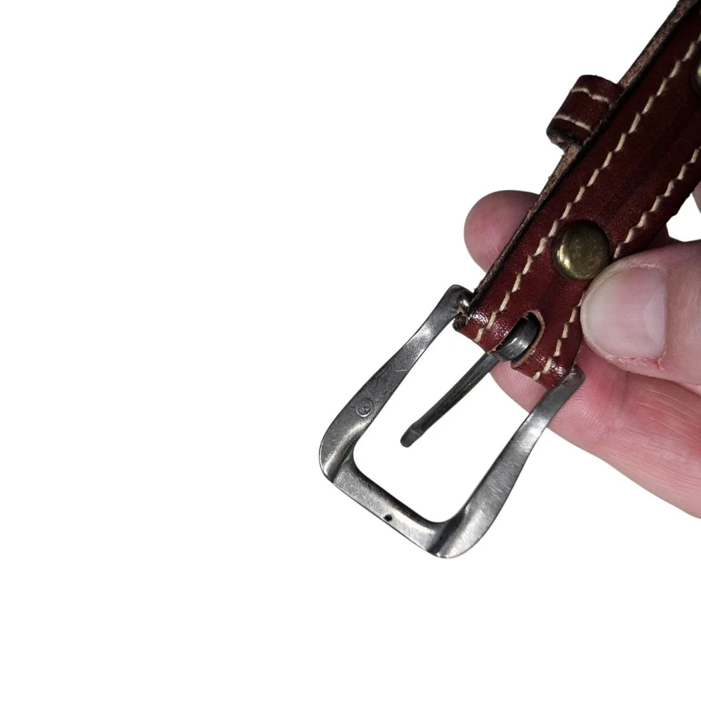 Levi Strauss & Co Burgundy‎ Skinny Thin Leather Belt Western Accents Women's 28
